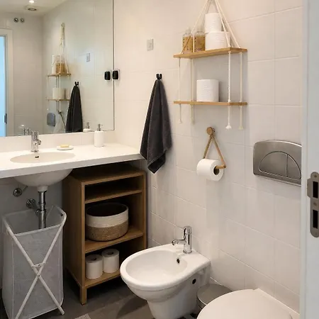 2 Bedroom Near Graca-alfama-baixa-rossio With Private Parking