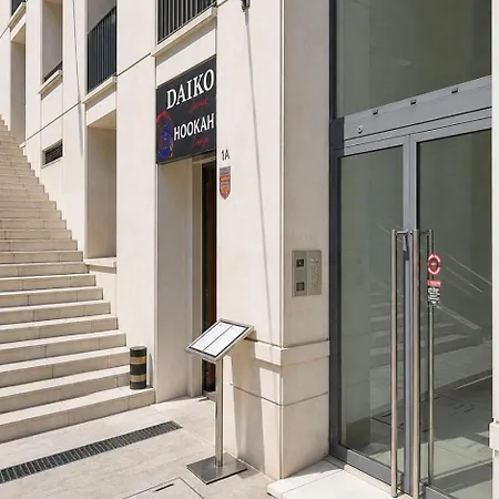 Apartment 2 Bedroom Near Graca-alfama-baixa-rossio With Private Parking *