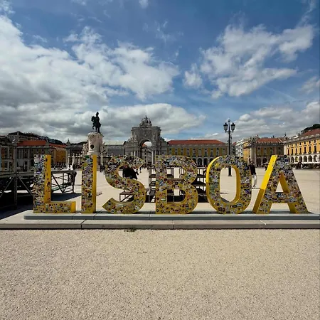 2 Bedroom Near Graca-alfama-baixa-rossio With Private Parking